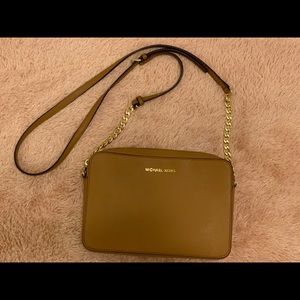 Michael Kors Jet Set Crossbody